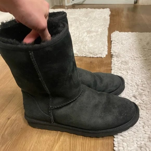 ugg Womens Classic Short II Boots - Picture 5 of 8